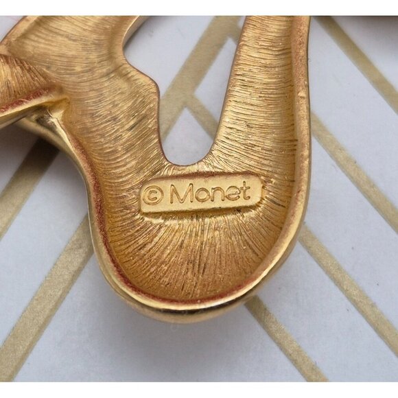 MONET Signed Brooch Pin Brushed Gold Tone Elegant Graceful Ribbon 3" Stunning - Picture 4 of 5